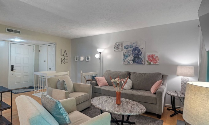 Avoca Condo | Run Free Lake Escape-Cozy, Homey, Newly Renovated!