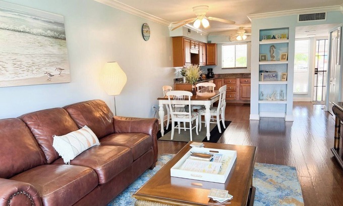 Bradenton Beach Condo | Runaway Bay 208 - Beach access, pool, and gym