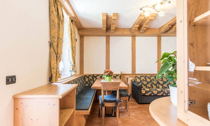 Almazzago Apartment | Rural Apartment "Maso Margherita - Tablà" with Balcony, Garden & Wi-Fi