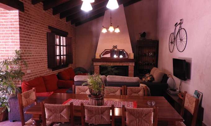 San Carlos del Valle Cottage | Rural house capacity from 2 to 16 people, house for 12 and suitable for 2/4 pax