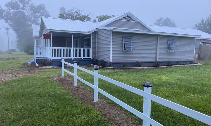 Morgan House | Rustic 4-Suite Home - 30 Mins from Albany GA