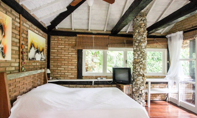 Barra do Sahy House | Rustic and charming house on the hill of Sahy
