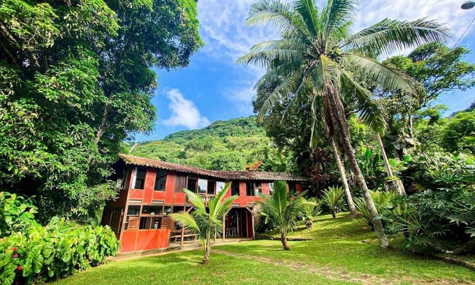 Picinguaba House | Rustic and sophisticated hideaway with seaview