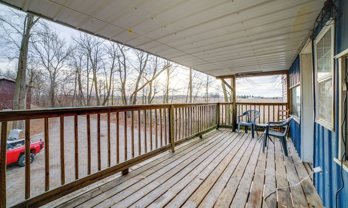 Elkhart Apartment | Rustic Apartment w/Sunset Views in Elkhart!