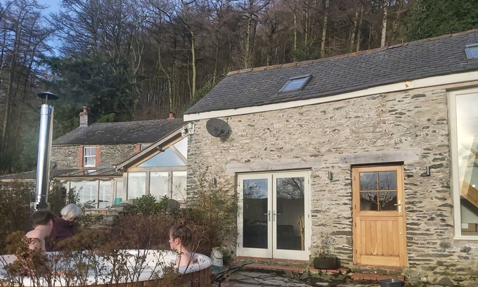 Oswestry House | Rustic Barn with Beautiful Outlook