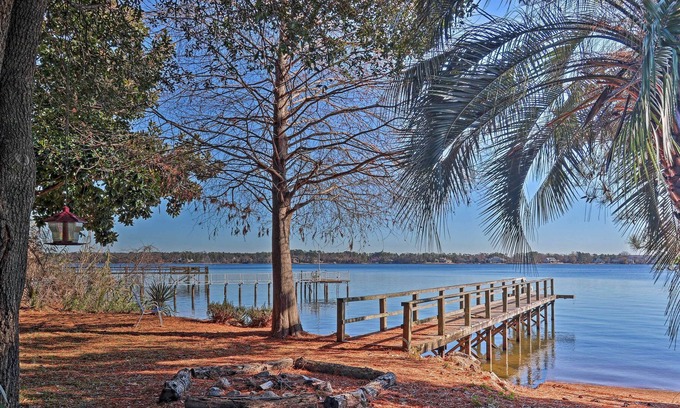 Lake Murray of Richland Cottage | Rustic Escape on Lake Murray w/ Fire Pit + Balcony