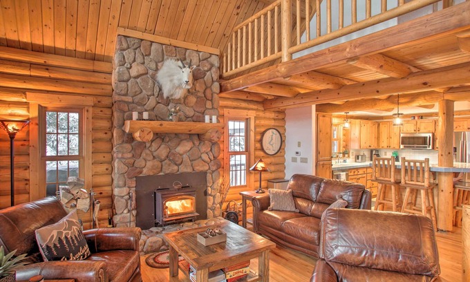 Coeur d'Alene Cabin | Rustic Gotham Bay Cabin on Lake Coeur d'Alene