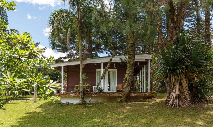 Armacao House | Rustic House in Armação Beach facing the river