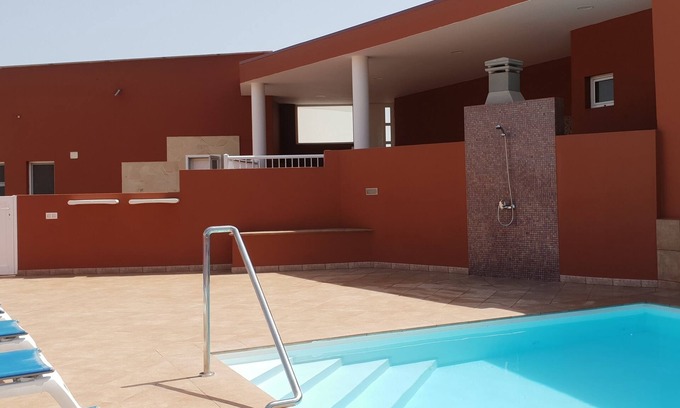 San Bartolome de Tirajana House | Rustic house with private and heated pool