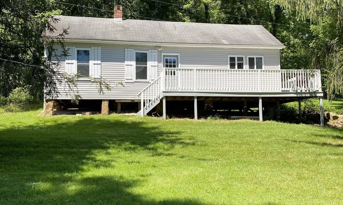 Tippecanoe Cabin | Rustic little Cabin just minutes from Deersville, no wifi no internet