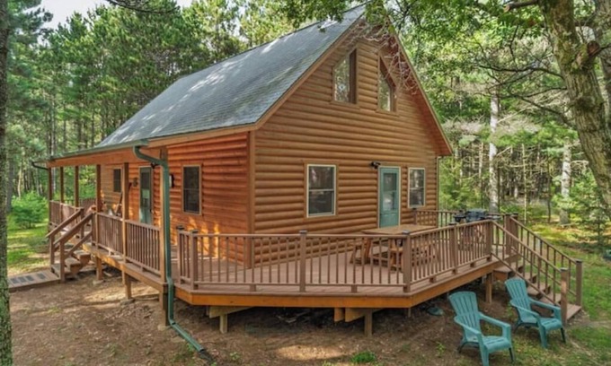 Big Flats Cabin | Rustic Log Cabin on Wooded Acreage Creek Fishing, Firepit, Near Lakes & Golf