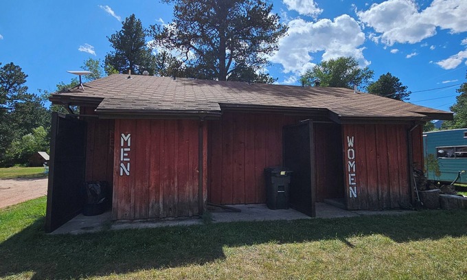 Saddlestring RV Rental | Rustic "Moose" Tipi at the foothills of the Bighorns in Story, WY