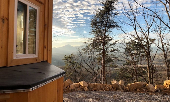 Newport Cabin | Rustic Mt. Farmer Cabin Retreat – Nature, Quiet, and Mountain View’s.