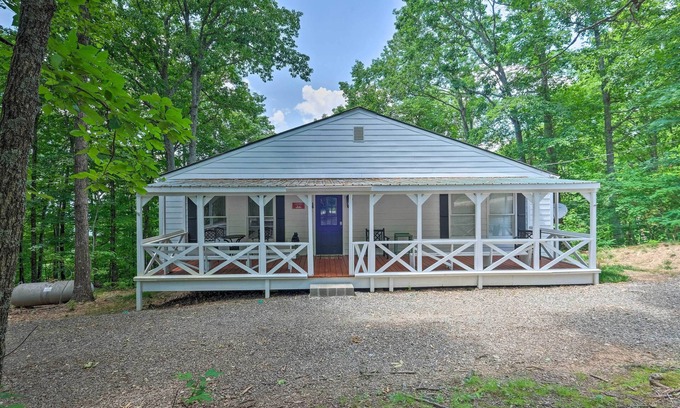 Ranger Cabin | Rustic Ranger Cabin w/Amazing Mountain Views