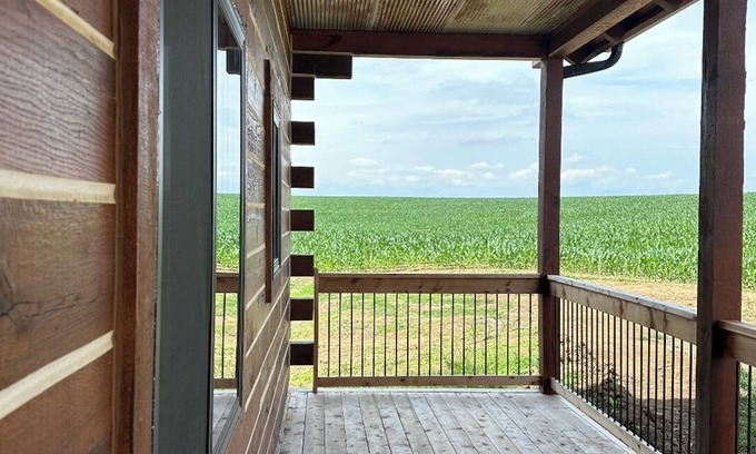 Wakenda Cabin | Rustic Retreat - Quiet Cabin on Scenic Countryside