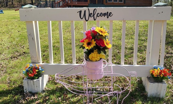 Jones Mills Cabin | Rustic Tiny House w/Private Kennel!