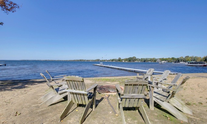Cecil Cabin | Rustic Wisconsin Cabin on Shawano Lake!
