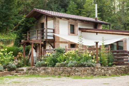 Nemsova Ski Chalet | Rustikálna chalúpka pri jazere