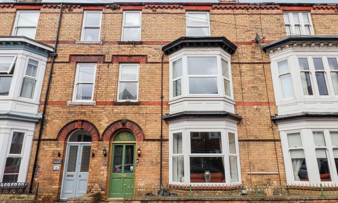 Muston Cottage | RUTLAND GRANGE, pet friendly, country holiday cottage in Filey