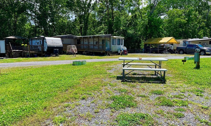 Aurora RV Rental | RV Site #45 Pull Through 50ftx32ft