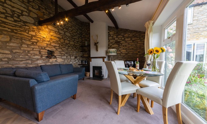 Scawton Cottage | Ryedale Cottage - single storey cottage with stunning views of the Howardian Hills, Helmsley