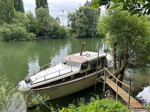 Louveciennes Boat Rental | Séjour insolite sur un bateau