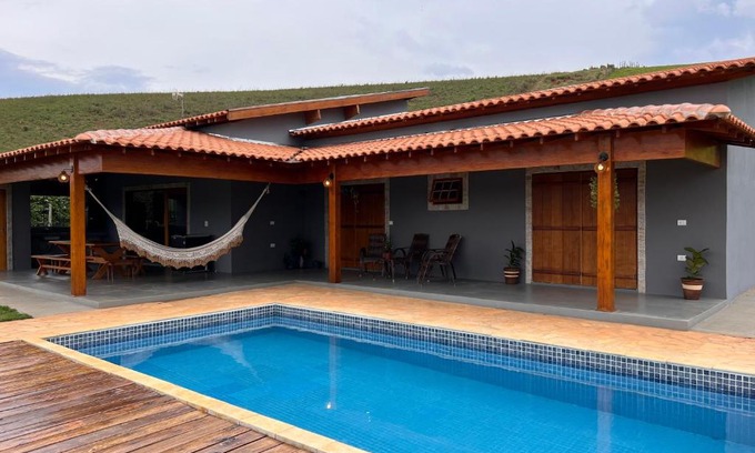 Bueno Brandao House | Sítio Santo Antônio
