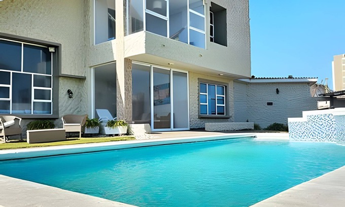 Sabanilla Montecarmelo House | Sabanilla private beach house 4 blocks from the sea