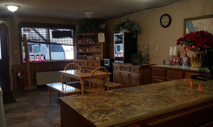 Baker Hotel | Sagebrush Inn