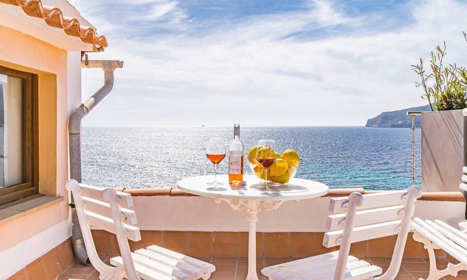 Sant Elm House | Sailor's house in front of the island of dragonera