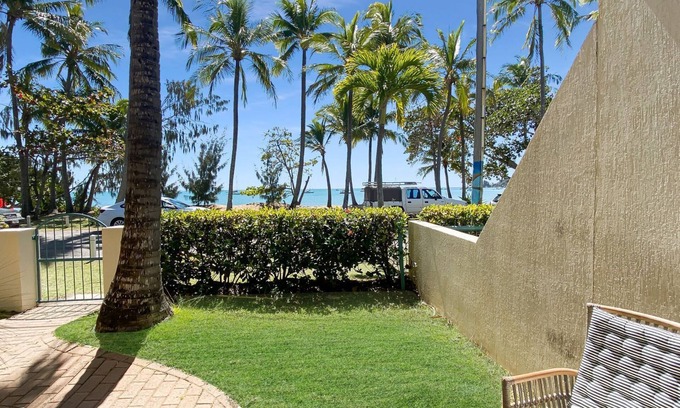 Horseshoe Bay Apartment | Sails on Horseshoe Apartment 5 - Beach Getaway For Couples