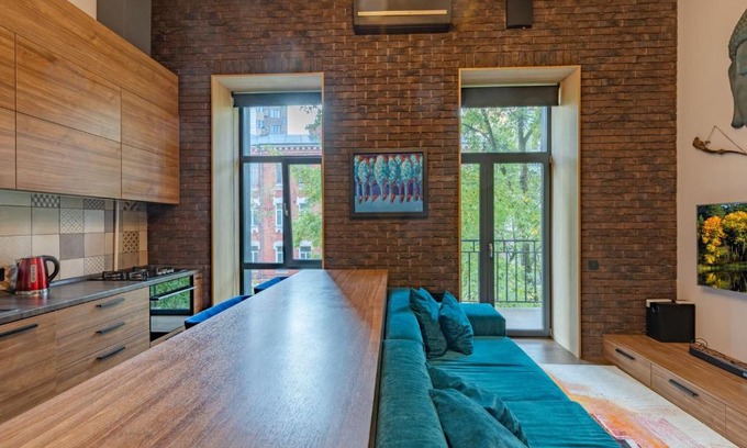 Kyiv Apartment | Saksaganskogo Centre