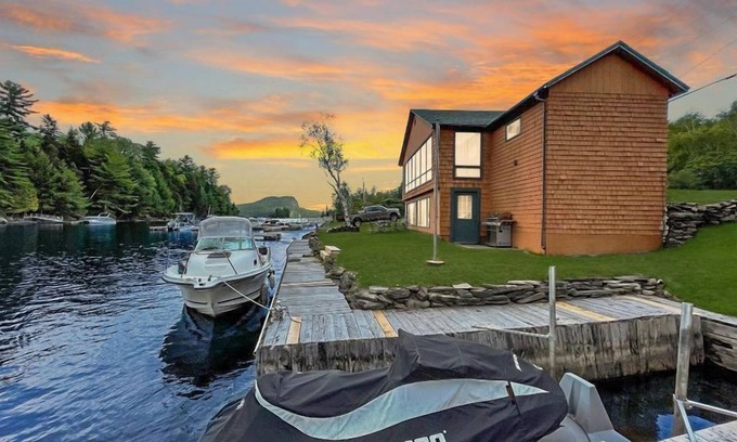 Rockwood Cottage | Salmon Run Lodge (Waterfront on the Moose River)