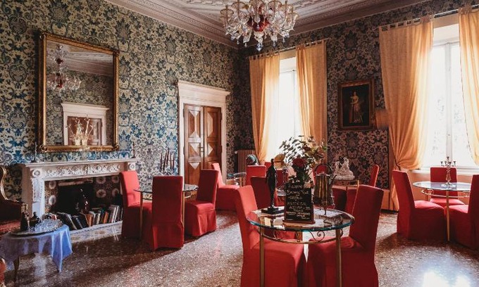 Old Town House | Salotto delle Arti