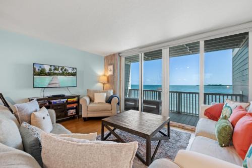 Cedar Key Apartment | Salt Life Condo 2 - Endless Gulf views