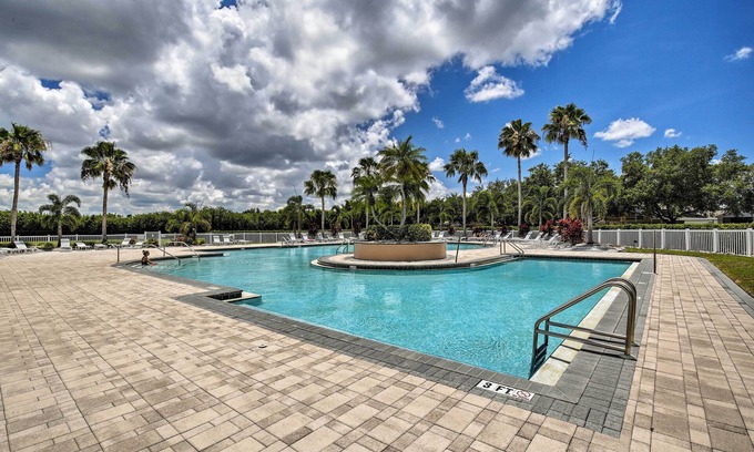 Sabal Harbour Cottage | Saltwater Pool, Spa & Lanai: Bradenton Home