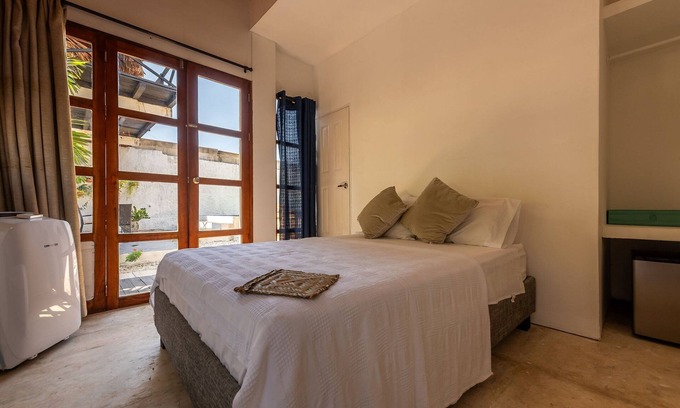 Bocachica Cabin | Samsara Room /Pool/Wifi/Near Ocean