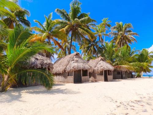 Ancon Bed & Breakfast | SAN-BLAS Isla iguana CABAÑAS GUNA YALA Panamá