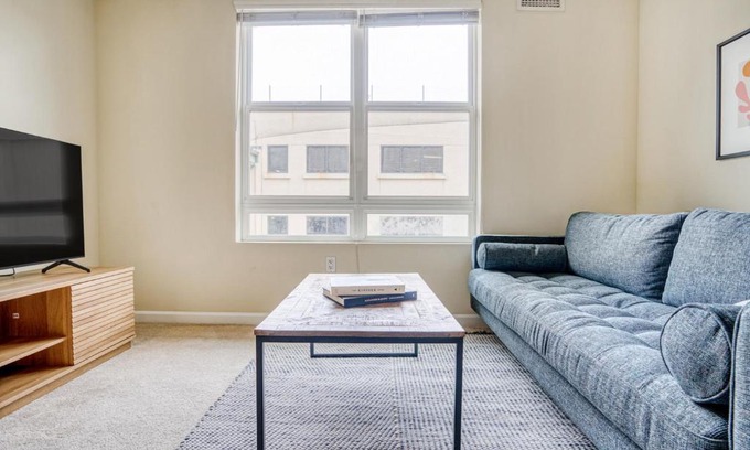 San Bruno Apartment | San Bruno 1BR w Pool Gym WD nr trains shops SFO-583