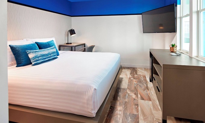 North Pacific Beach Hotel | San Diego Stay | 1 Unit | Near Pacific Beach