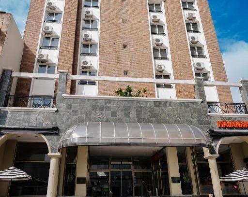 San Nicolas de los Arroyos Hotel | San Nicolas Plaza