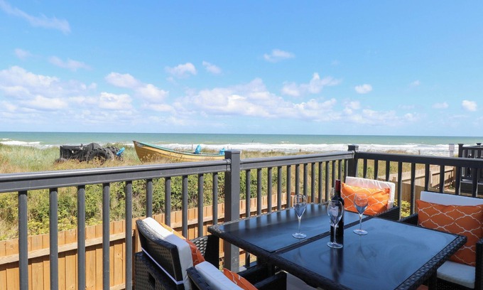 Bacton Cottage | SAND & SERENITY, pet friendly, with a garden in Bacton