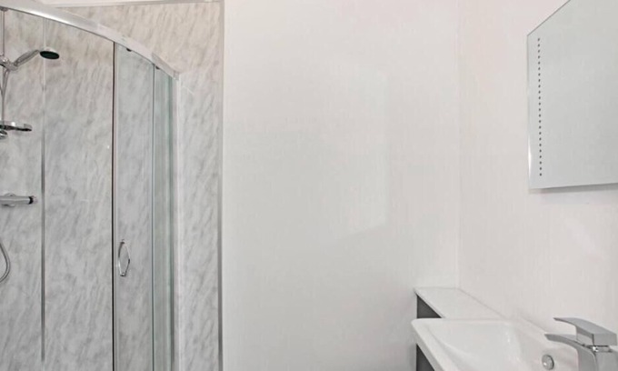 Wakefield House | Sandal Park View Corporate & Executive Stays