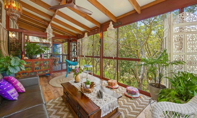 Dunbogan House | Sandalwood