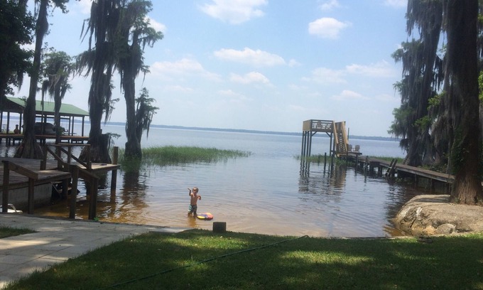 Melrose House | Sandy Beach On Lake Santa Fe!