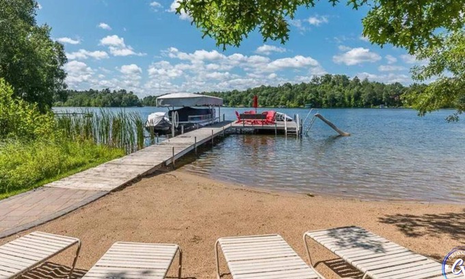 Crosslake Cabin | Sandy Beach on O'Brien Lake. Sleeps 16