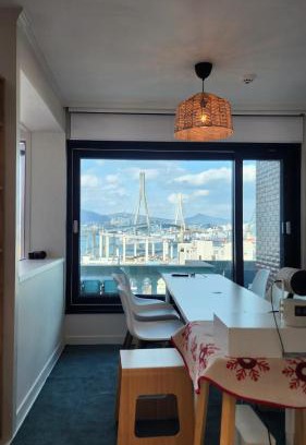 Yeongdo Apartment | Santiago Ocean View House