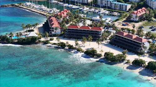 Red Hook Resort | Sapphire Gem VI - C203