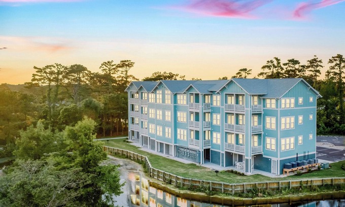 Colington Condo | Sapphire Sound 3 Bedroom Condo at Hamilton Cay Reserve