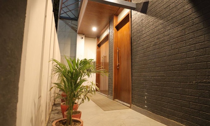 Agra House | Saroj Villa